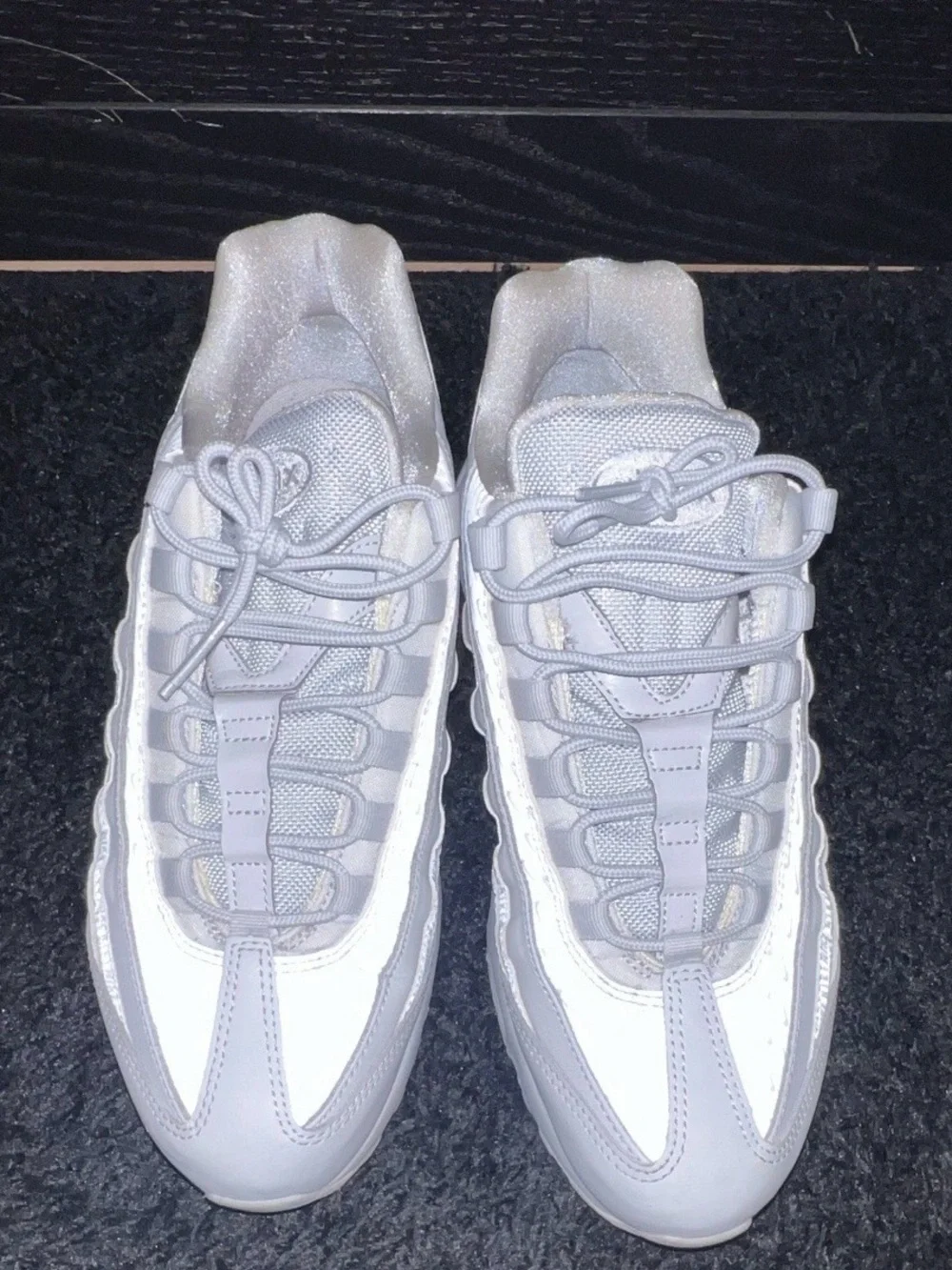 Nike Air Max 95 LX 'Gray/White' Low Top Lace Up Sneakers AA1103-005